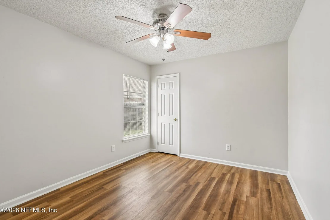 Photo of 476 HILLSIDE Drive