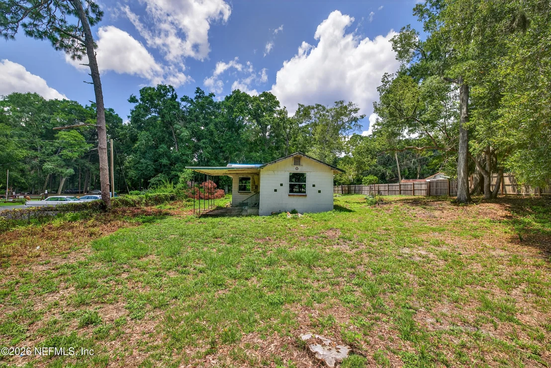 Photo of 9248 RIDGE Boulevard