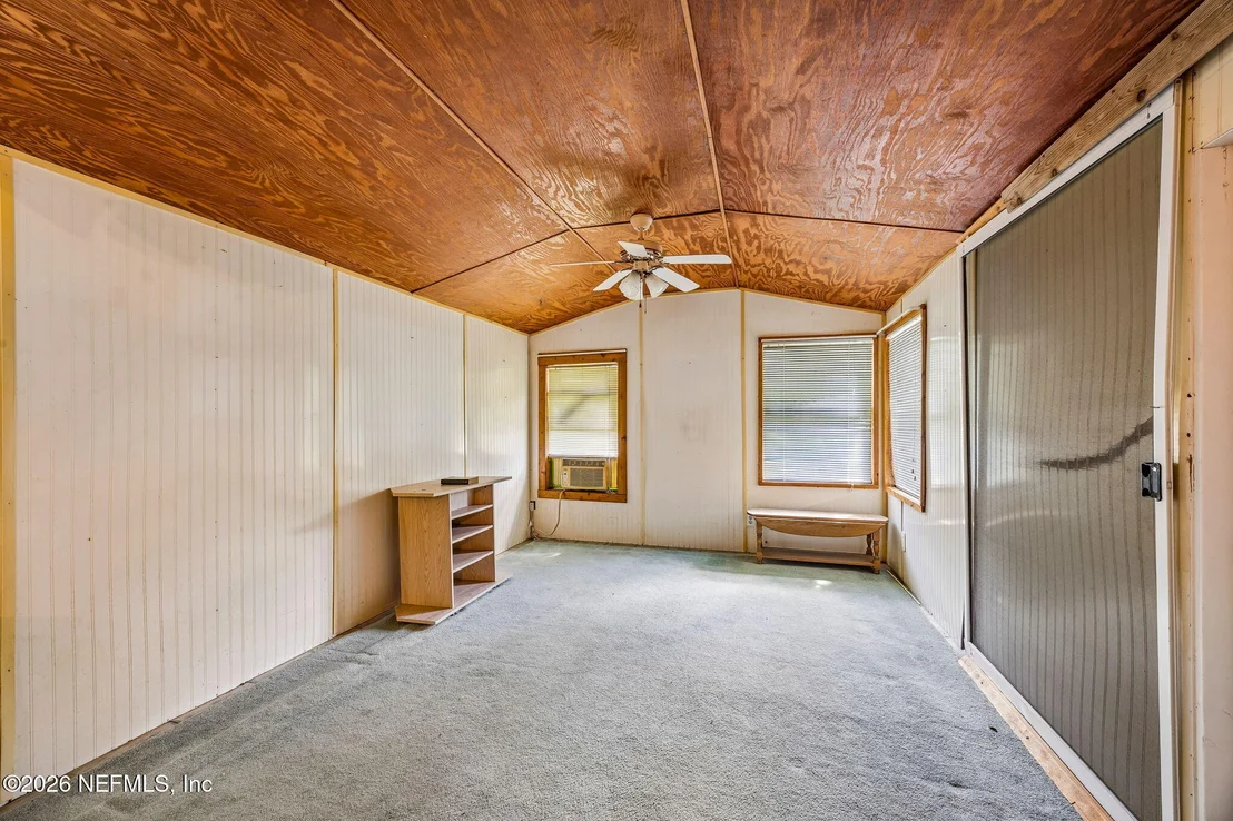 Photo of 15690 SEARS Road