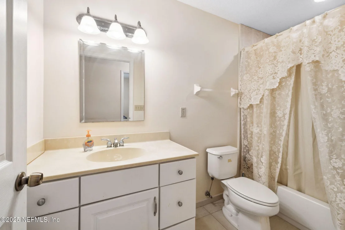 Photo of 212 LAKE Drive