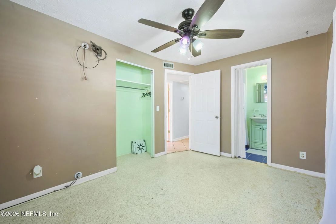 Photo of 431 VALDERIA Drive