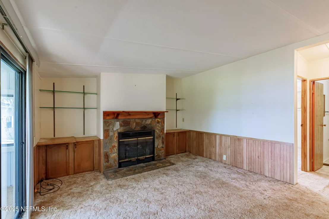 Photo of 101 PINE TREE Lane