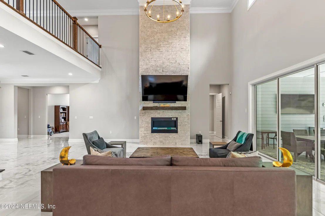 Photo of 10511 SILVERBROOK Trail