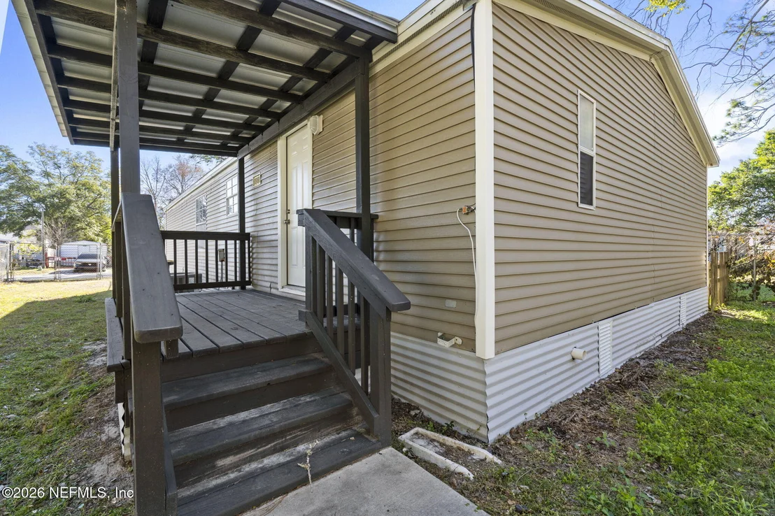 Photo of 8145 MAPLE Street