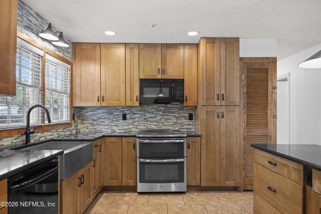 Photo of 1116 PLAINFIELD Avenue