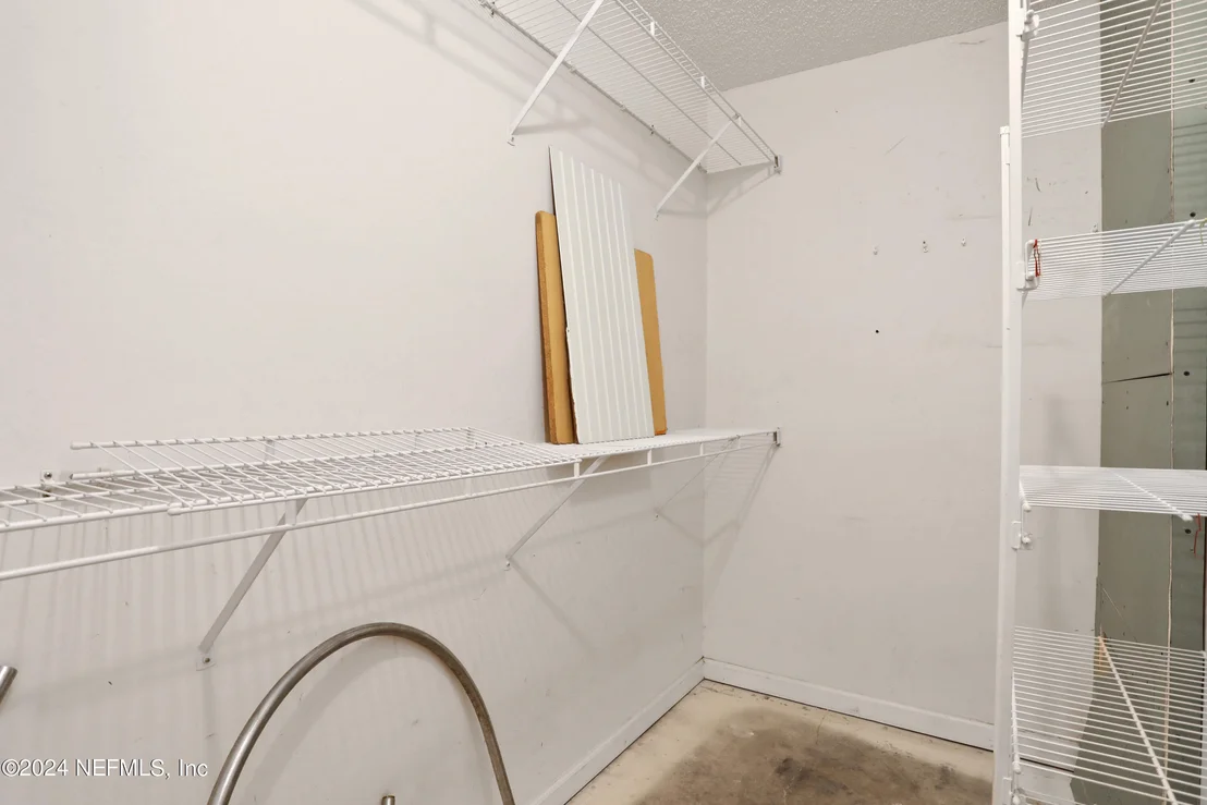 Photo of 2827 EAGLE POINT Road