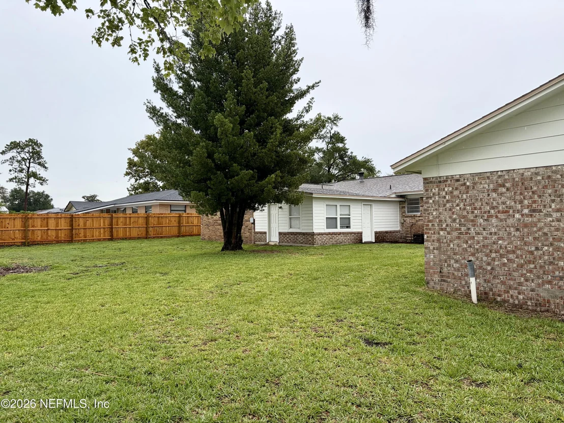 Photo of 685 BOWIE Boulevard
