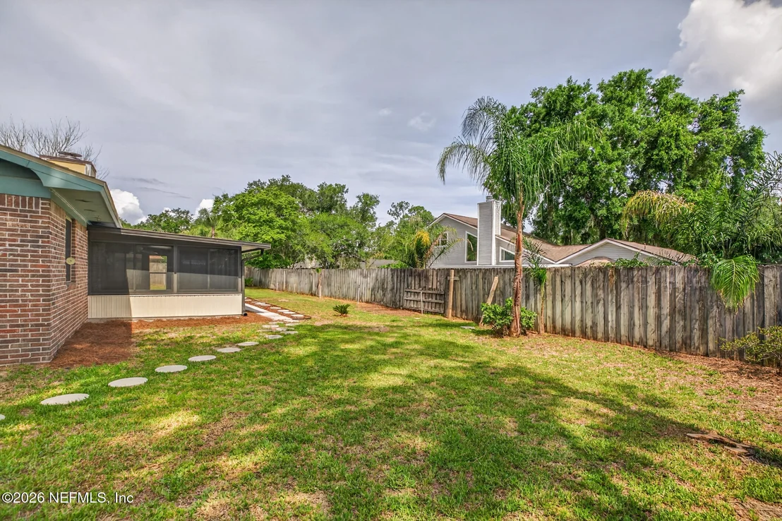 Photo of 1411 FOREST Lane