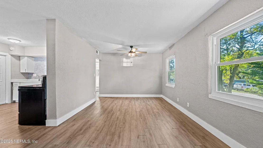Photo of 1425 DOMAS Drive