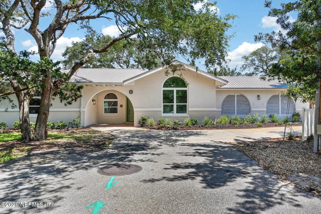 Photo of 5 SANTA MARIA Lane