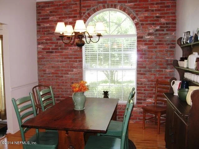 Photo of 1072 LARKSPUR Loop
