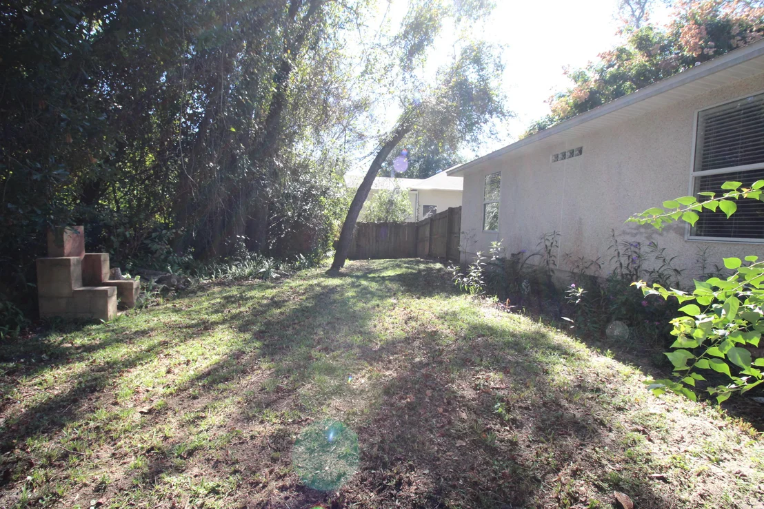 Photo of 237 WISTERIA Road