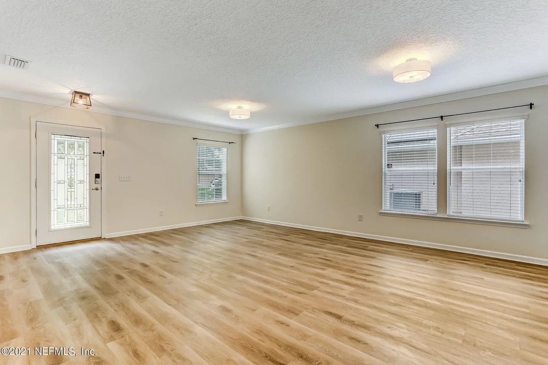 Photo of 1016 DUNSTABLE Lane