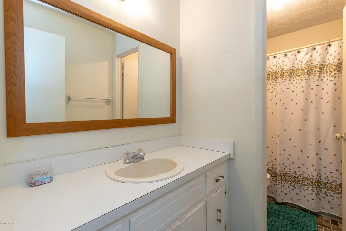 Photo of 184 DEBARRY Avenue