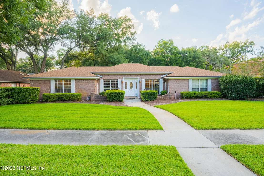 Photo of 4442 RIVER TRAIL Road