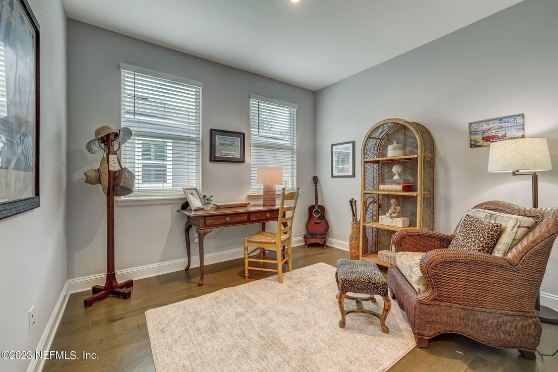 Photo of 214 HOPTREE Place