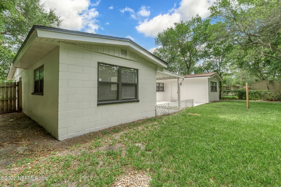 Photo of 7961 AUSTIN Road
