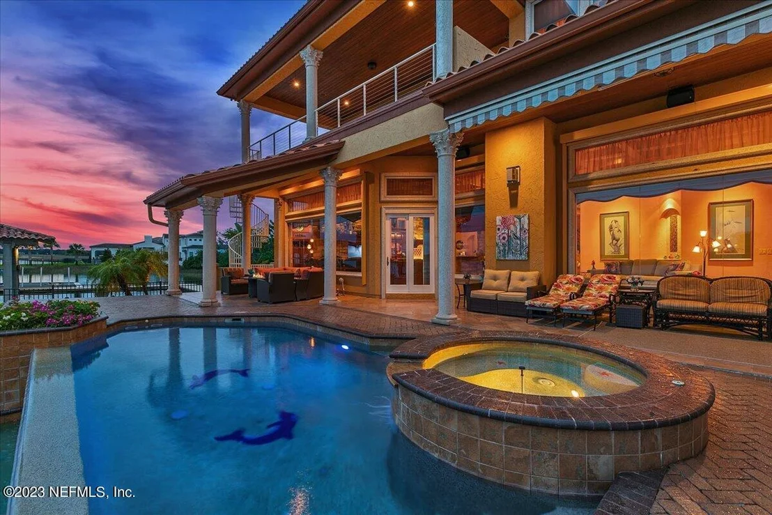 Photo of 1261 DELFINO Drive