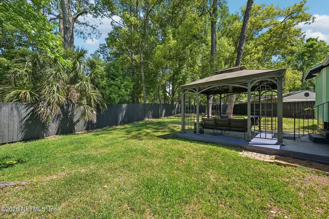 Photo of 1315 AZALEA Drive