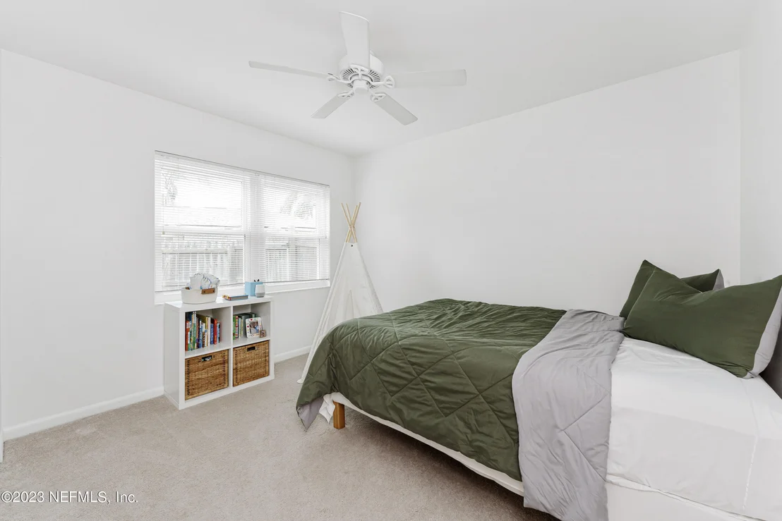 Photo of 35 DOLPHIN Boulevard