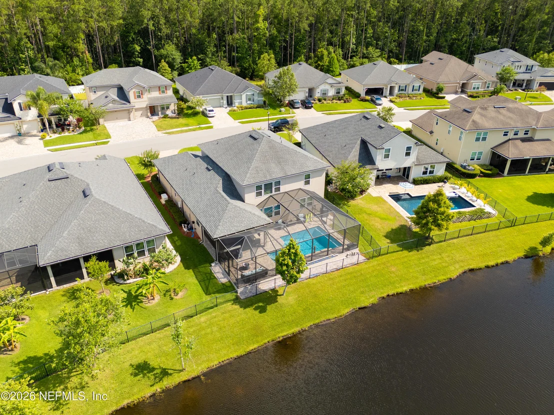 Photo of 392 DOWNS CORNER Road
