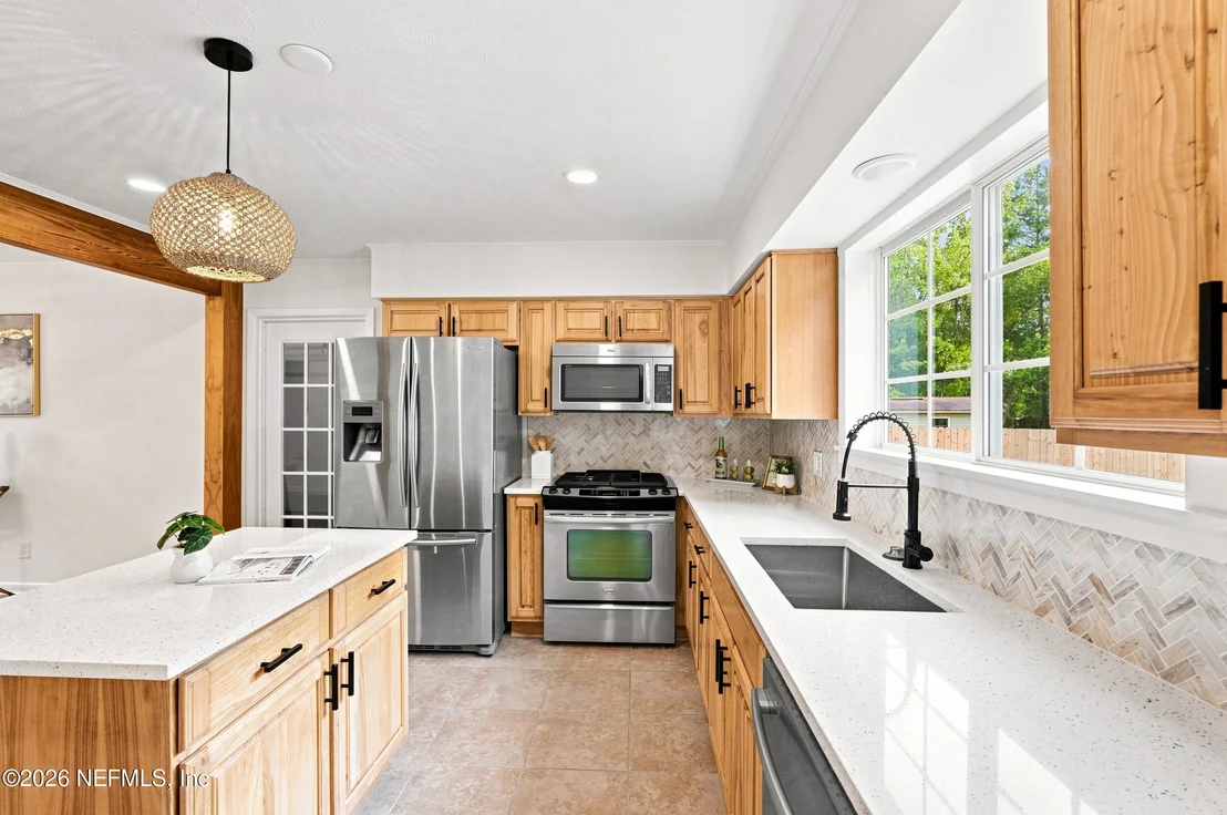 Photo of 116 SUZANNE Avenue