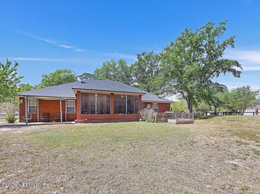 Photo of 8581 PINE Avenue