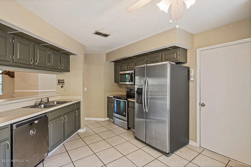Photo of 4866 TRUMBULL Place