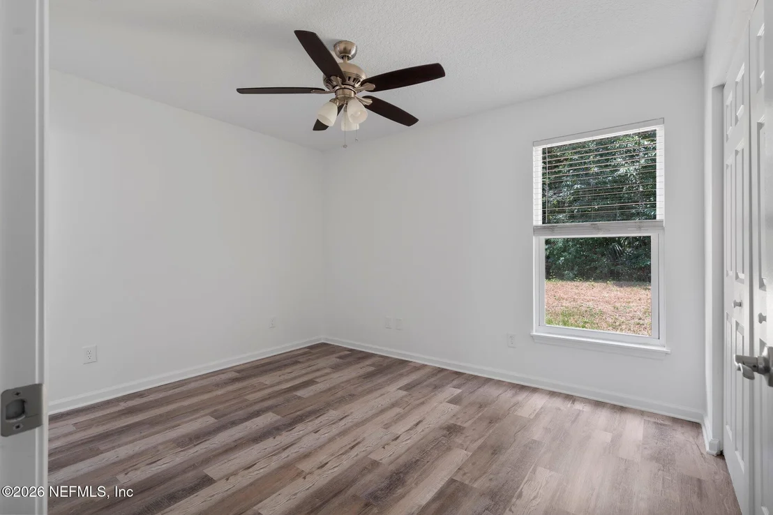 Photo of 860 W 6TH Street