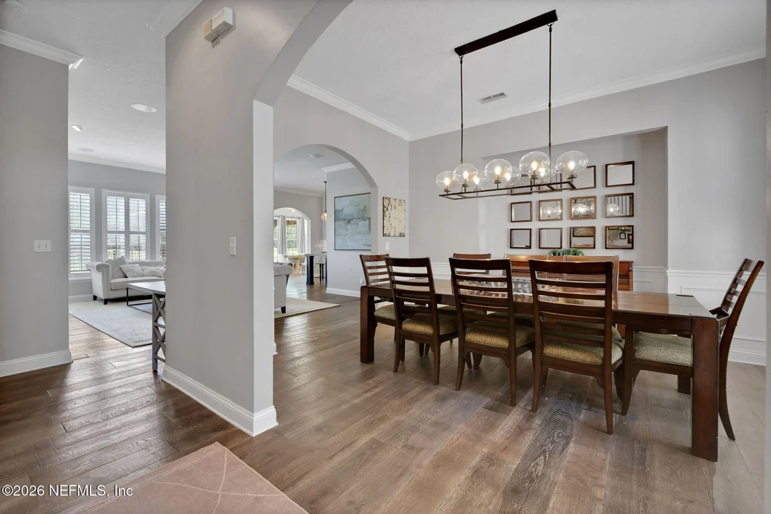 Photo of 1005 MEADOW VIEW Lane