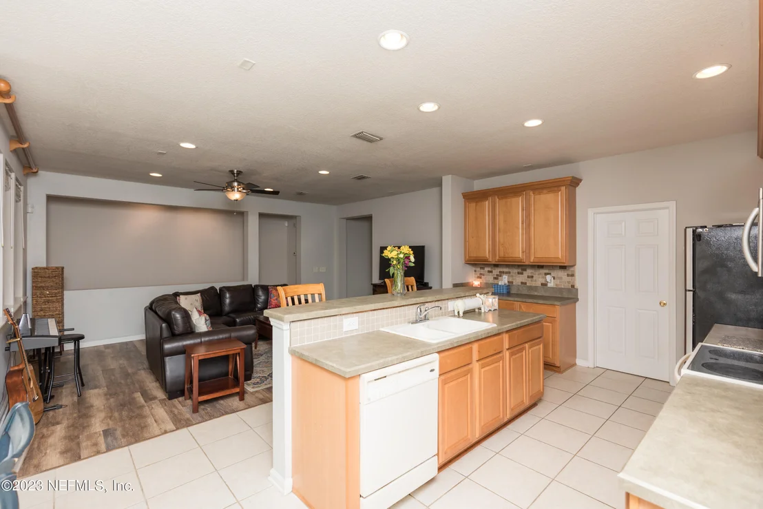 Photo of 451 BOSTWICK Circle