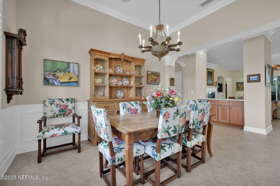 Photo of 159 LA MESA Drive