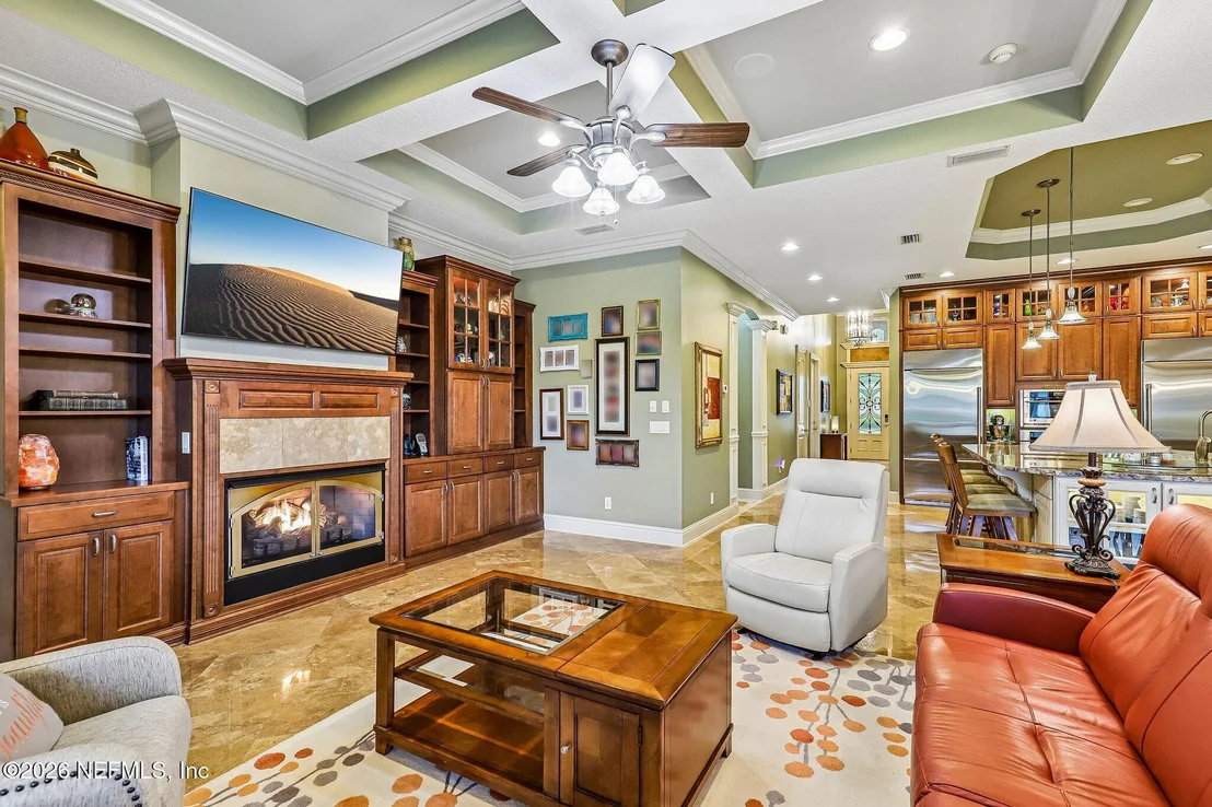 Photo of 4002 LA VISTA Circle