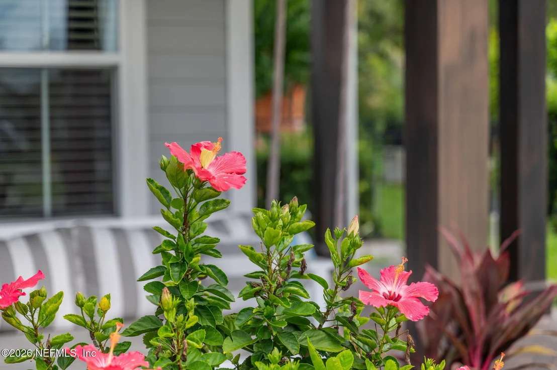 Photo of 681 GLENNEYRE Circle