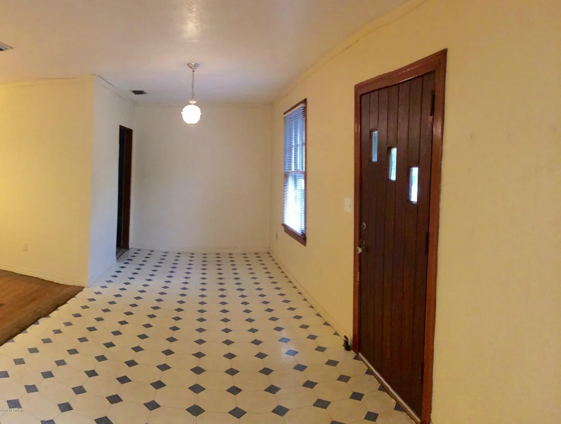 Photo of 1340 AZALEA Drive