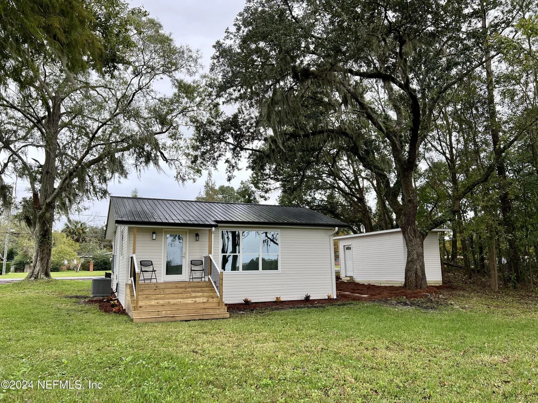 Photo of 9672 SIBBALD Road