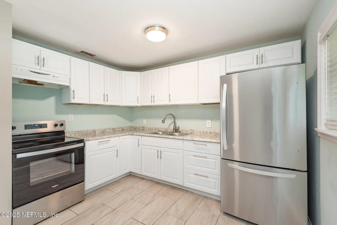 Photo of 5106 ROANOKE Boulevard