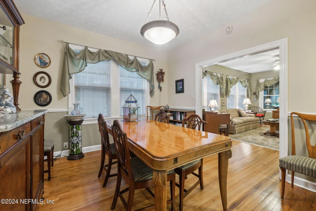 Photo of 3237 RANDALL Street