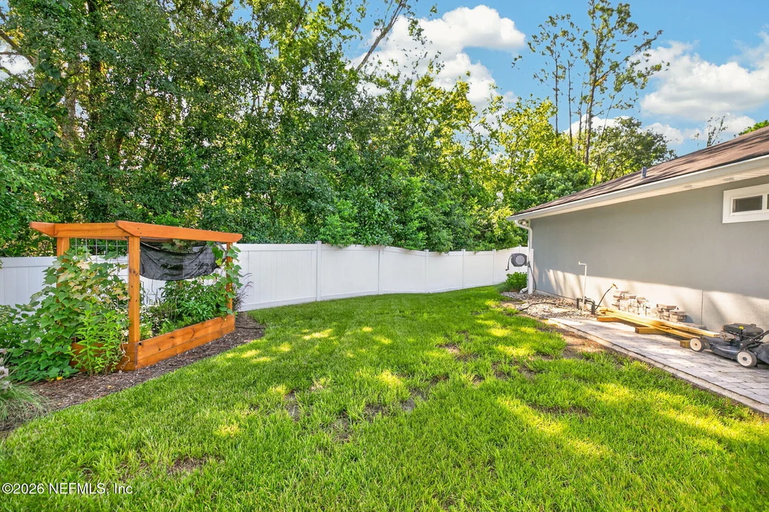 Photo of 6983 LORIS Lane