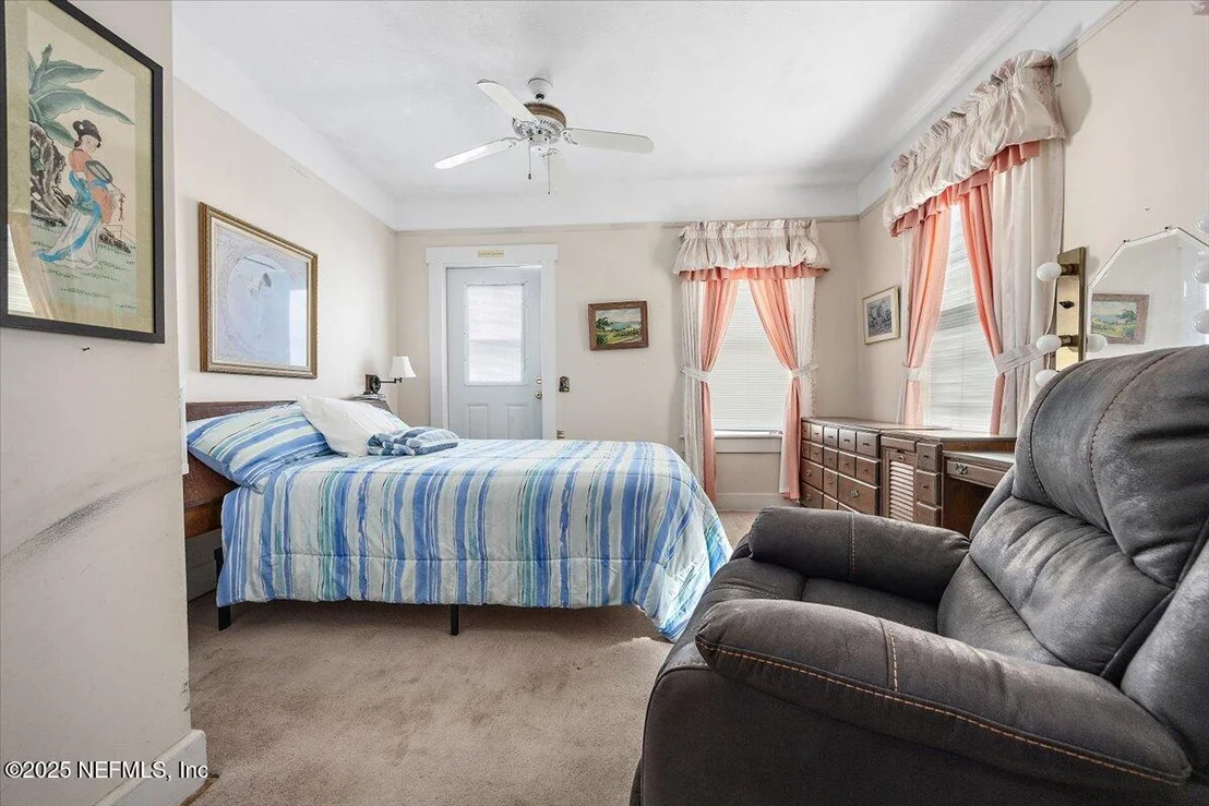 Photo of 517 BEACH Avenue