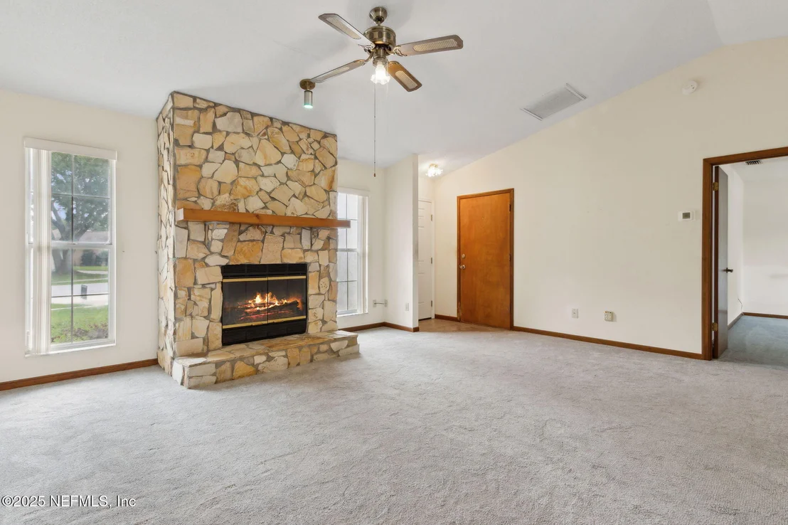 Photo of 124 CAPTAINS POINTE Circle