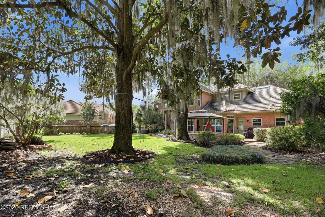 Photo of 2656 BEAUCLERC Road
