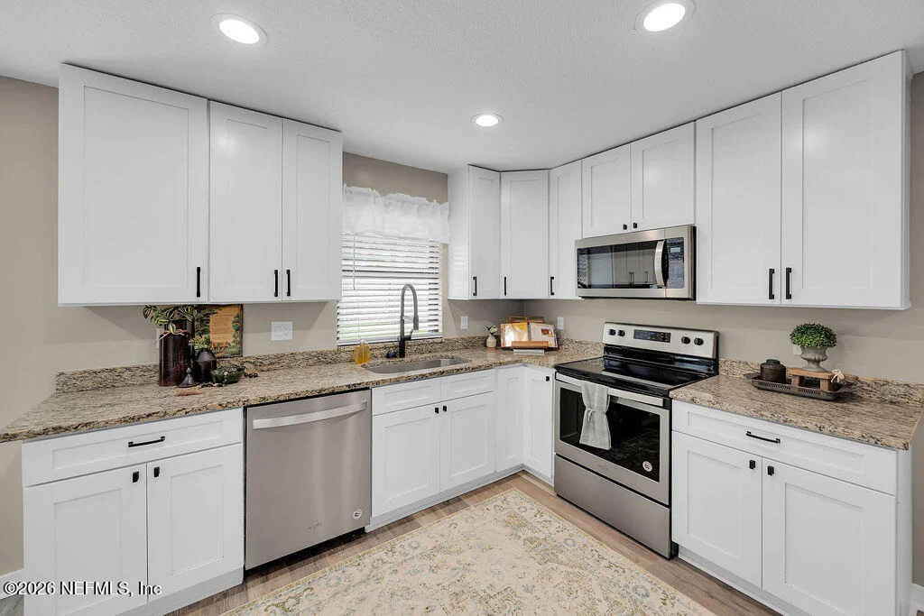 Photo of 2275 FOXWOOD Drive