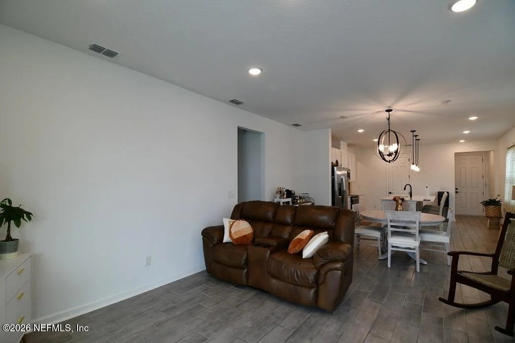 Photo of 7206 RED TIMBER Road