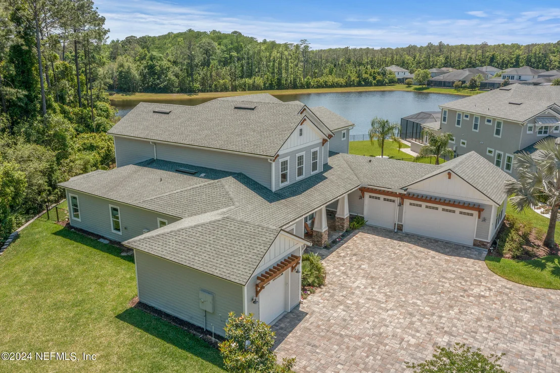 Photo of 863 OLD BLUFF Drive
