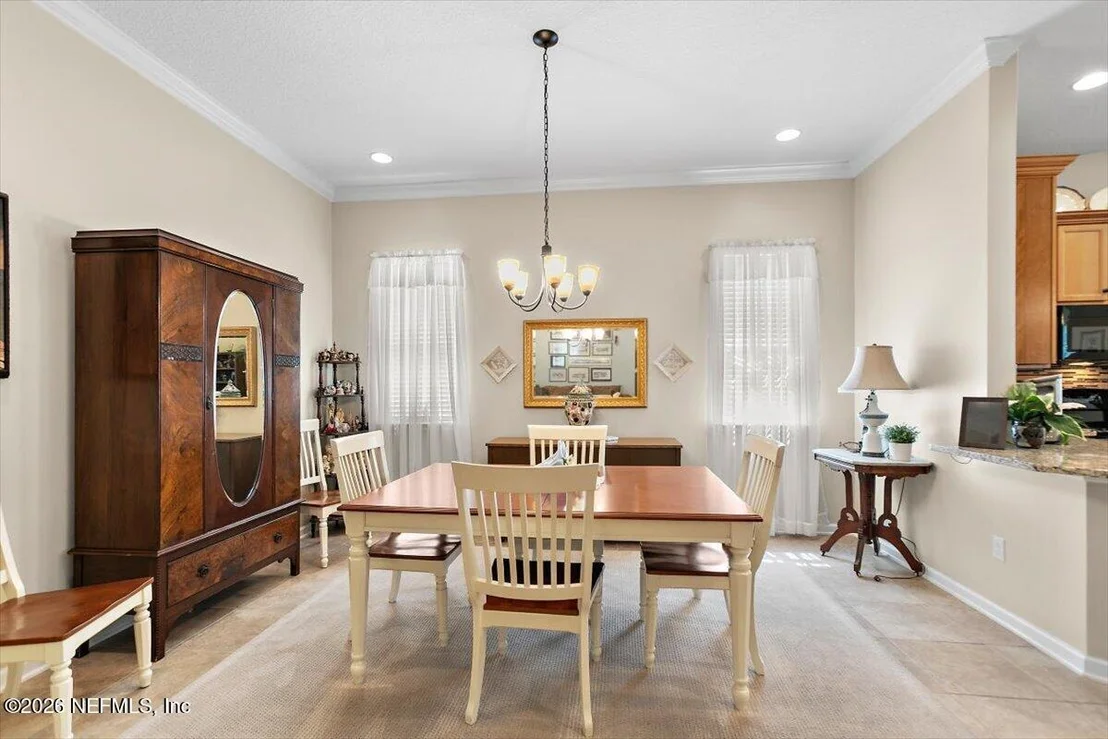 Photo of 637 N LEGACY Trail