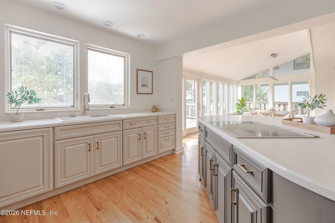 Photo of 3590 HEDRICK Street