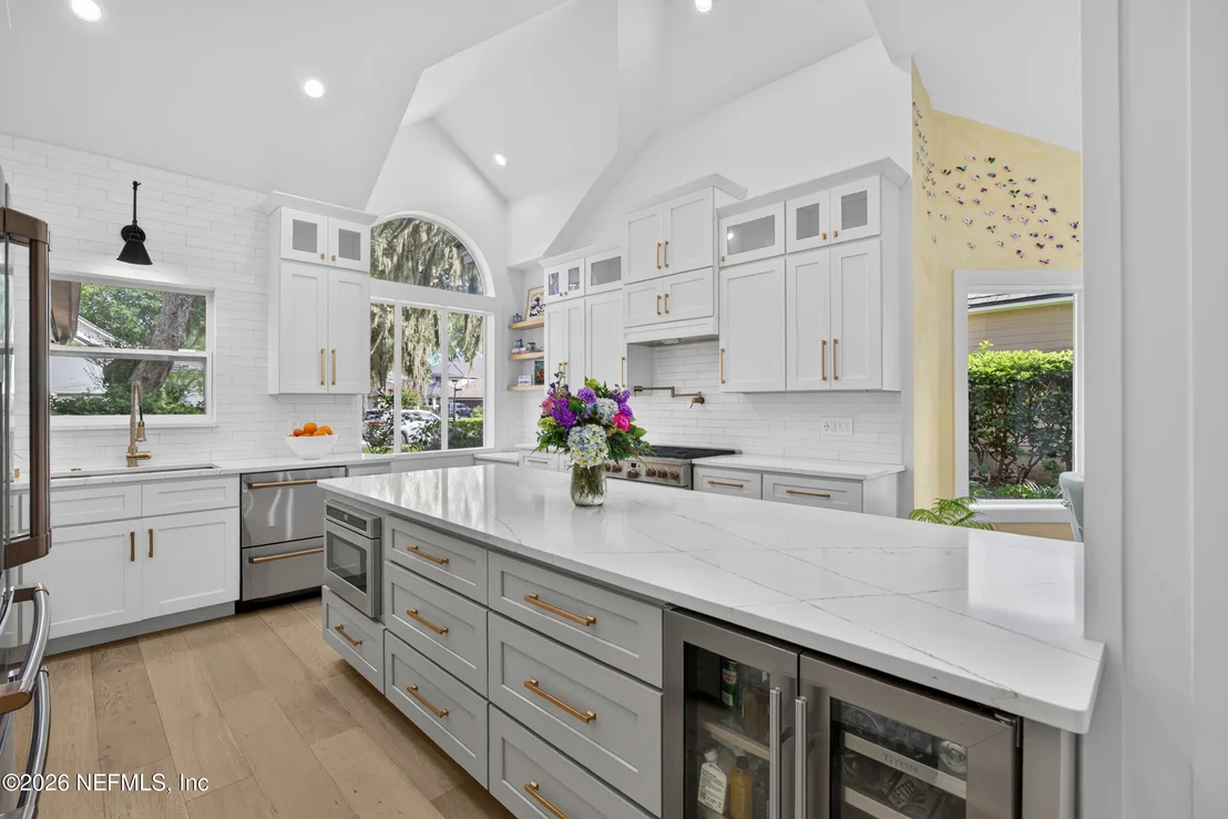 Photo of 113 LAUREL WAY