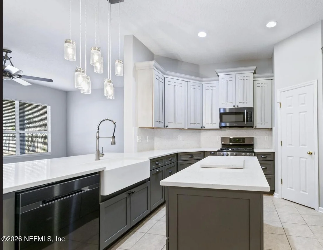 Photo of 1704 WINDOVER Place