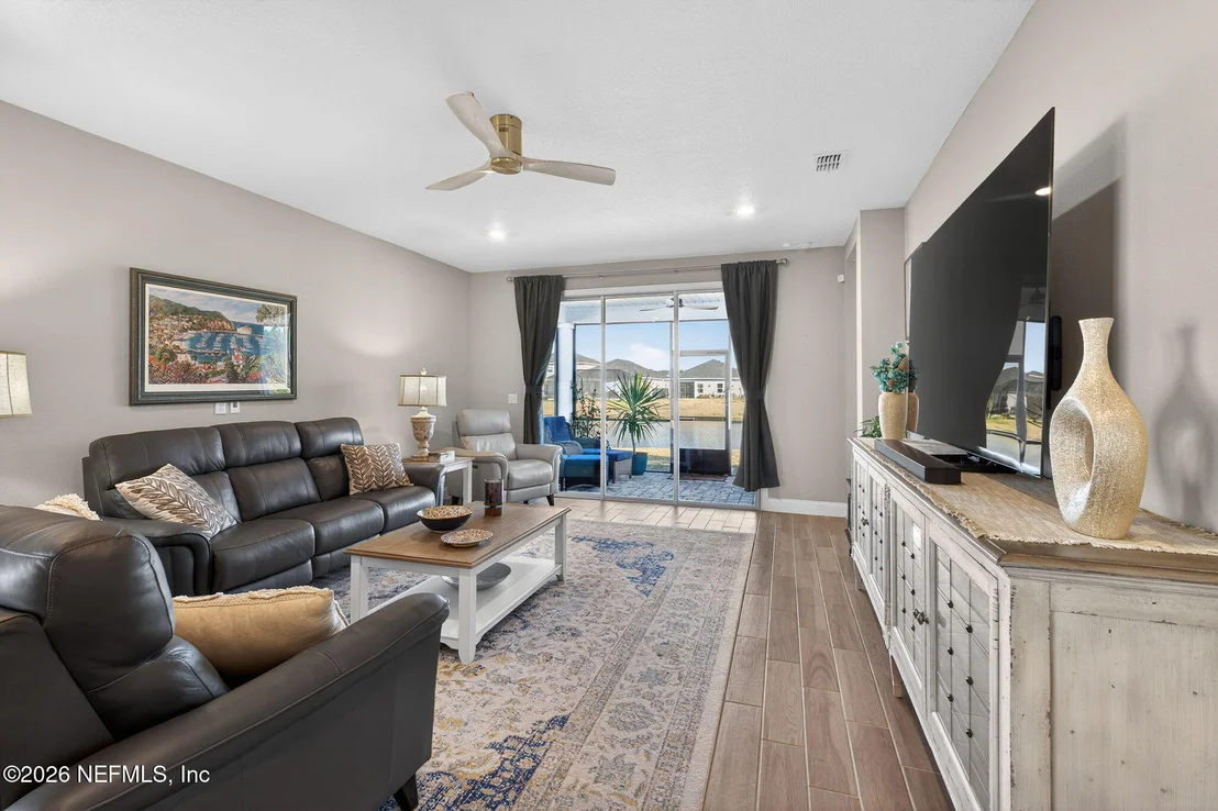 Photo of 378 VARNER Way